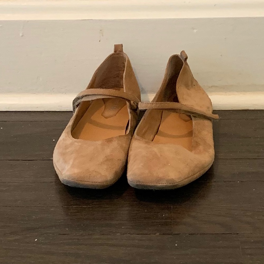 Like New Me Too “Neda” Flats